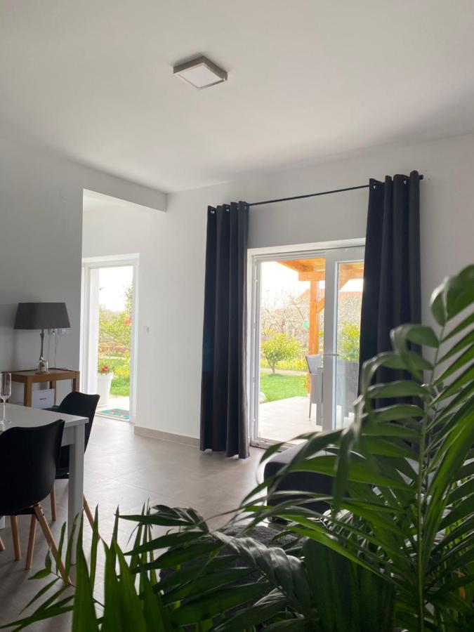 Holiday House Lucia Sukošan Εξωτερικό φωτογραφία